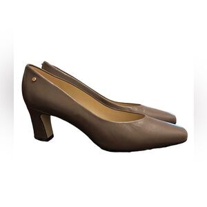 ‎Etienne Aigner leather upper heels. Size 7.5.